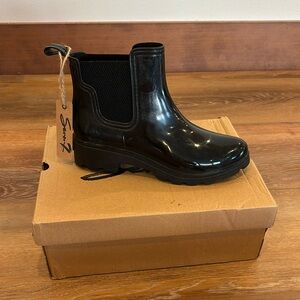 Seven7 Short Rain boot pointed toe